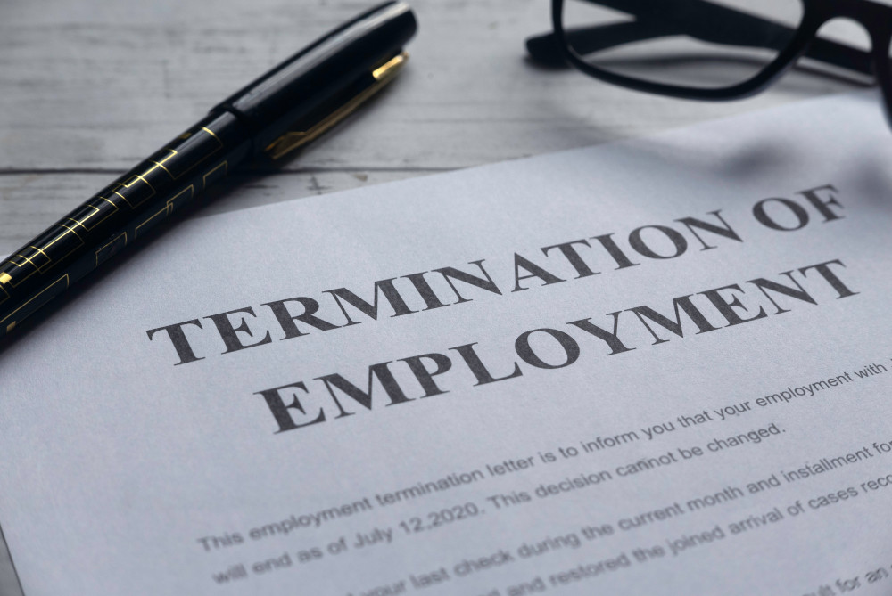 Caractéristiques et qualification du contrat de travail : une analyse approfondie